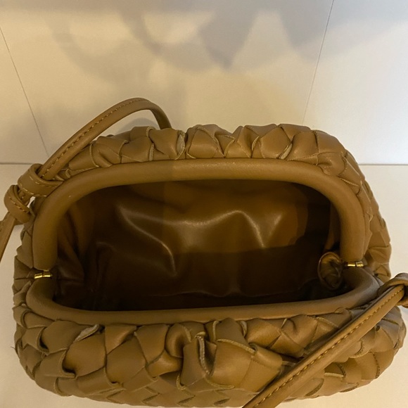 woven knot soft leather bag - Picture 4 of 4